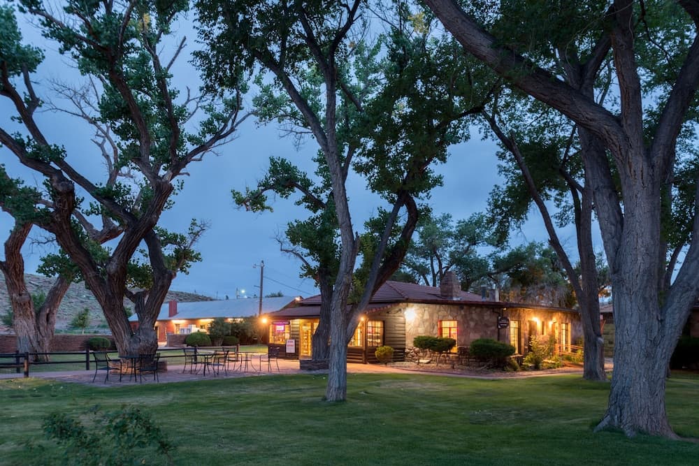 Thunderbird Lodge featured exterior or lobby in Chinle, AZ — similar hotel