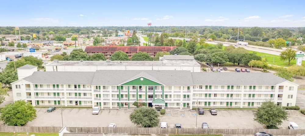 Siegel Select Baton Rouge featured exterior or lobby in Baton Rouge, LA — similar hotel