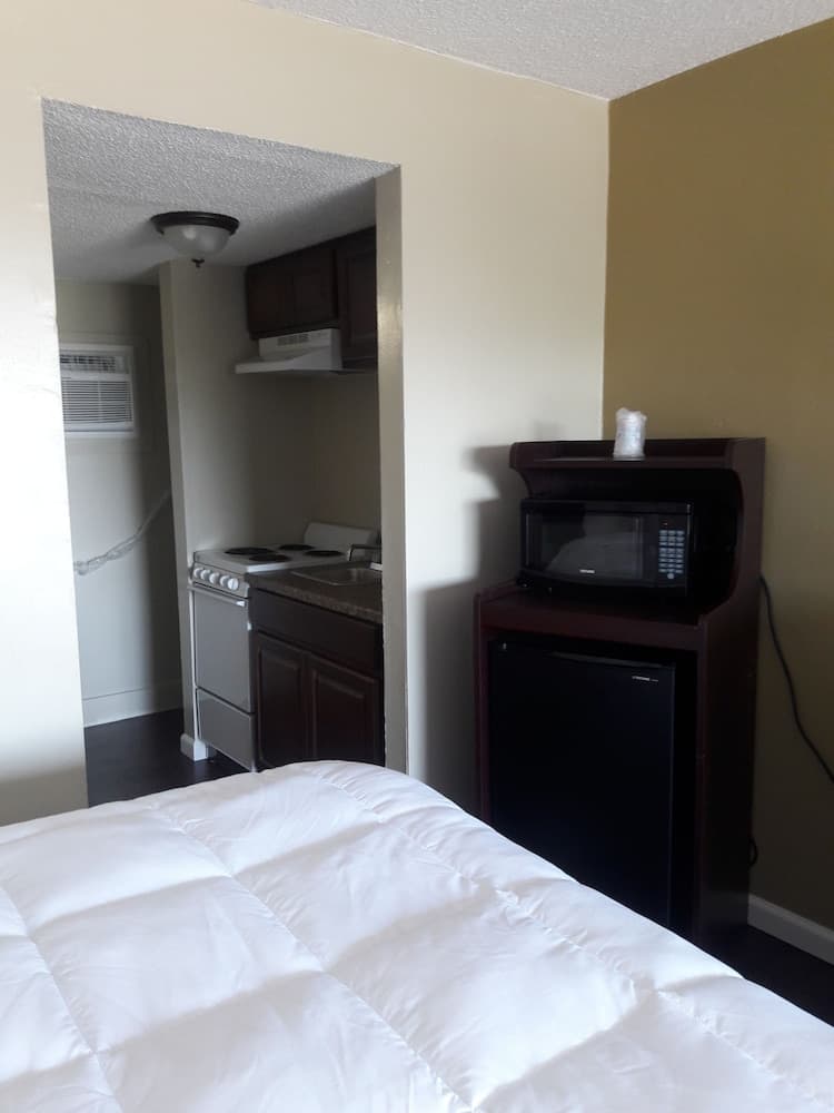 Ocean Waves Hotel property views in Myrtle Beach, SC — gallery photo 3