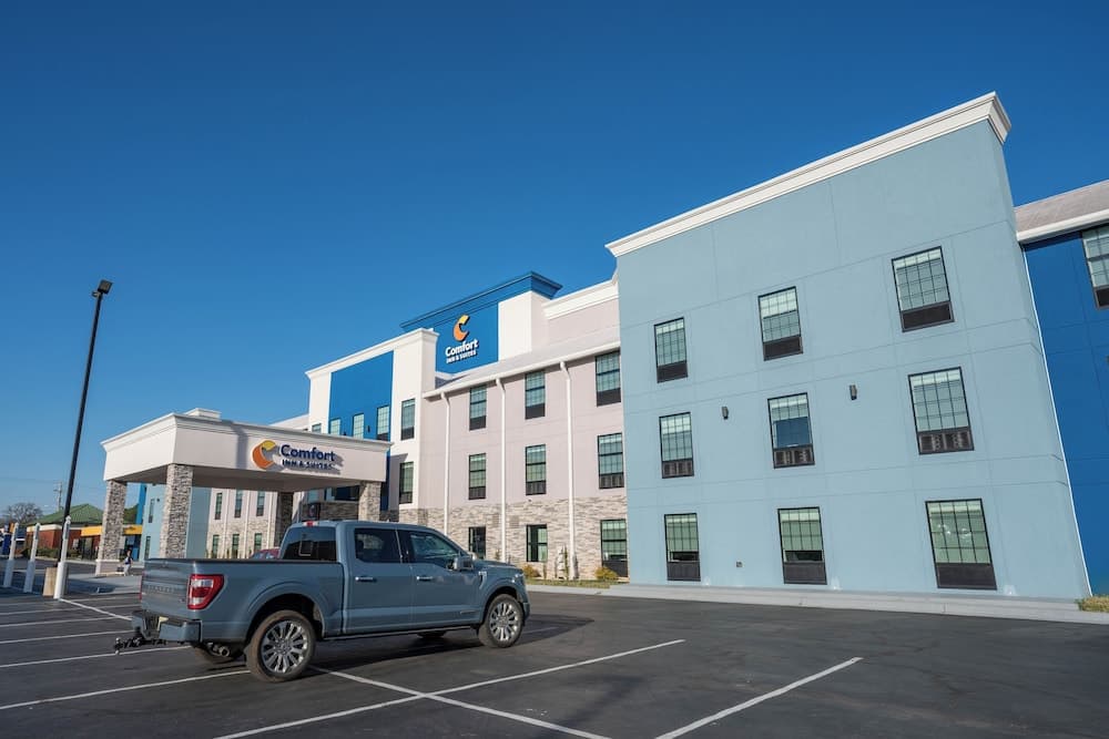 Comfort Inn & Suites River City Decatur property views in Decatur, AL — gallery photo 3