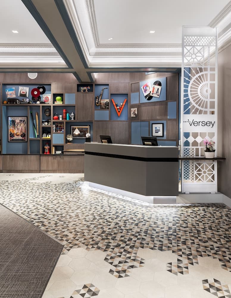 Hotel Versey Chicago Lincoln Park interior in Chicago, IL — gallery photo 2