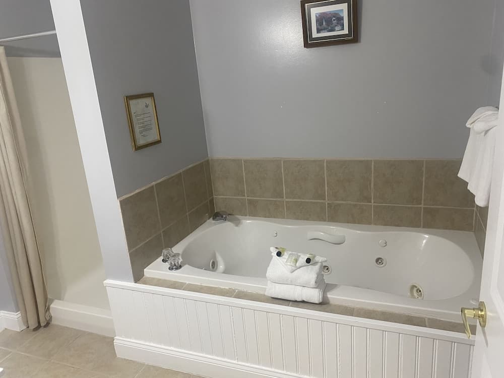 The Taber Inne & Suites gallery photo in Mystic, CT — image 24