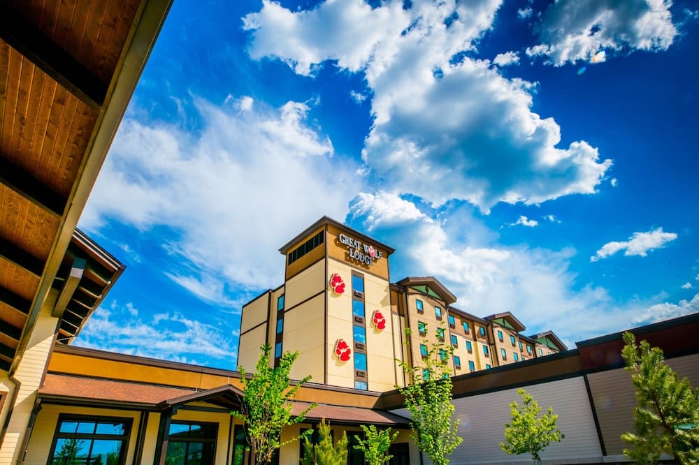 Great Wolf Lodge Atlanta / LaGrange, GA featured exterior or lobby in LaGrange, GA — similar hotel