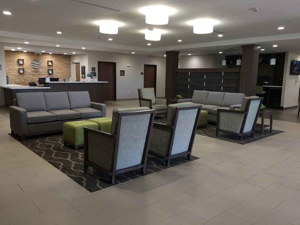 Comfort Inn & Suites Snyder interior in Snyder, TX — gallery photo 2