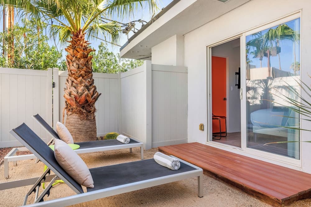 the Weekend interior in Palm Springs, CA — gallery photo 2