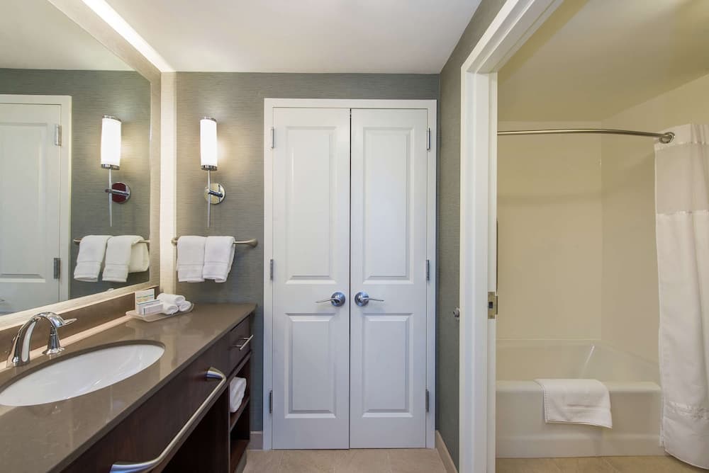 Homewood Suites by Hilton Marlborough gallery photo in Berlin — image 12