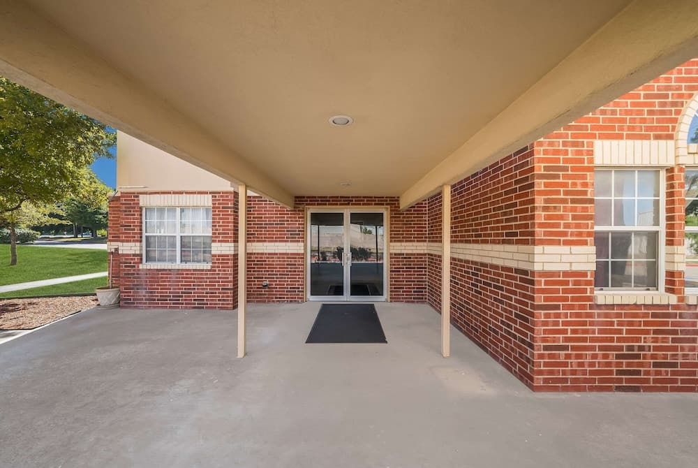 Econo Lodge Inn & Suites Mesquite - Dallas East gallery photo in Mesquite, TX — image 37