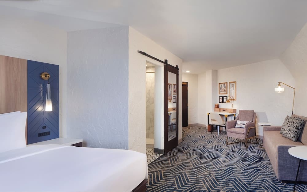 Hotel Royer Urbana Champaign, Tapestry Collection by Hilton property views in Urbana, IL — gallery photo 3