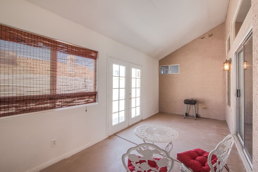 Beautiful Spacious House very Nice area featured exterior or lobby in Henderson, NV — similar hotel