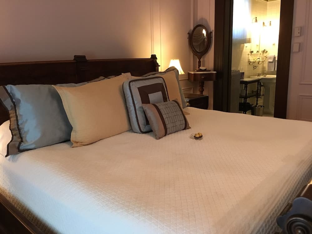 The Inn at Irwin Gardens interior in Columbus, IN — gallery photo 2