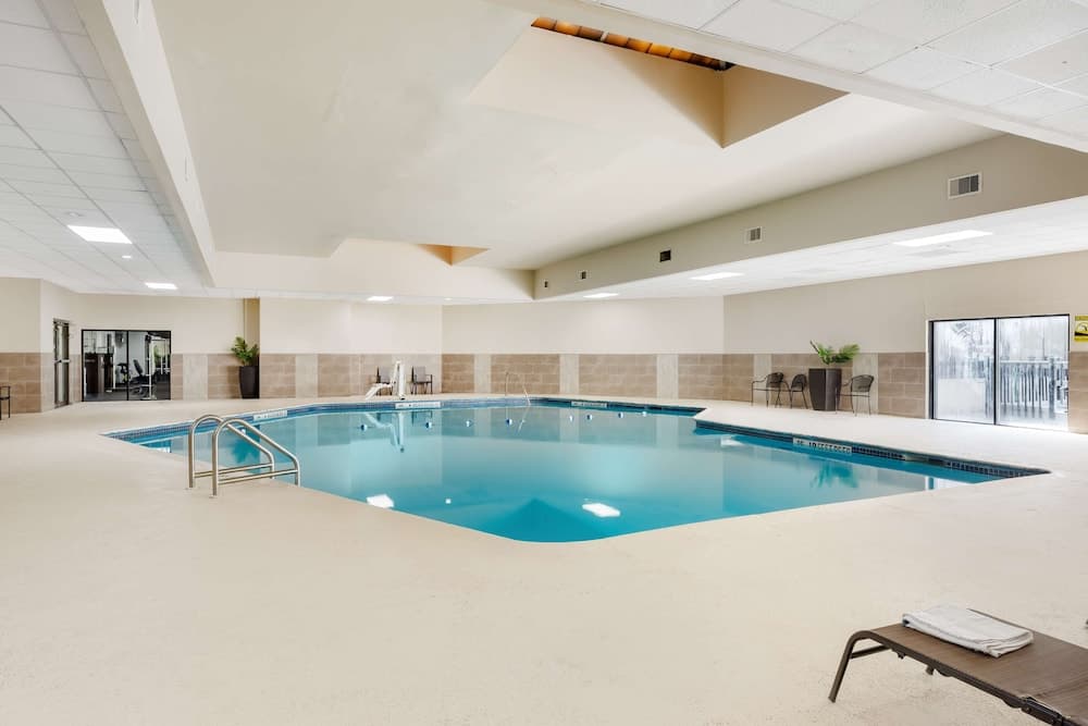 Clarion Inn North Haven - New Haven North gallery photo in North Haven — image 32