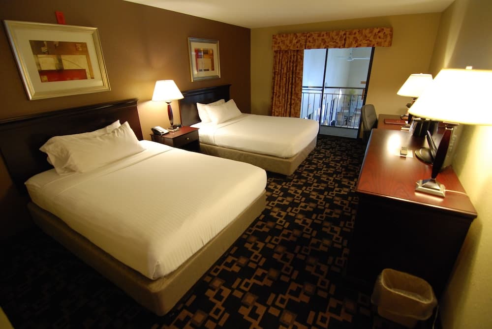 Express Suites Riverport Inn & Suites gallery photo in Winona, MN — image 24