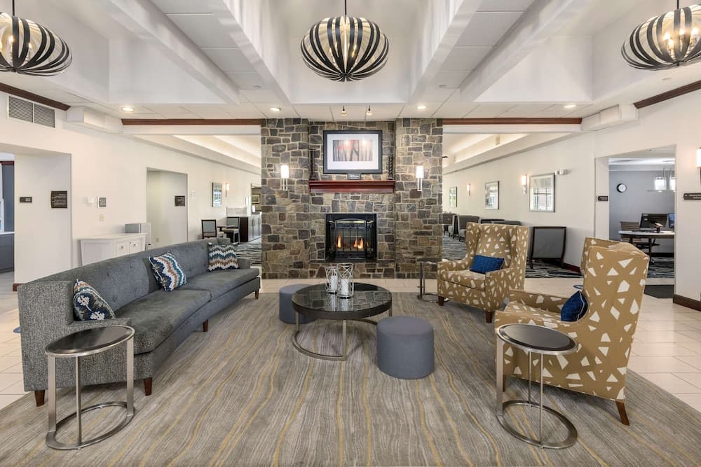 Homewood Suites by Hilton Philadelphia/Mt. Laurel interior in Mount Laurel, NJ — gallery photo 2