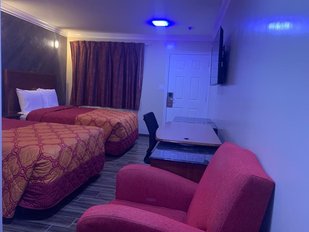 Mesa Motel gallery photo in Costa Mesa, CA — image 7