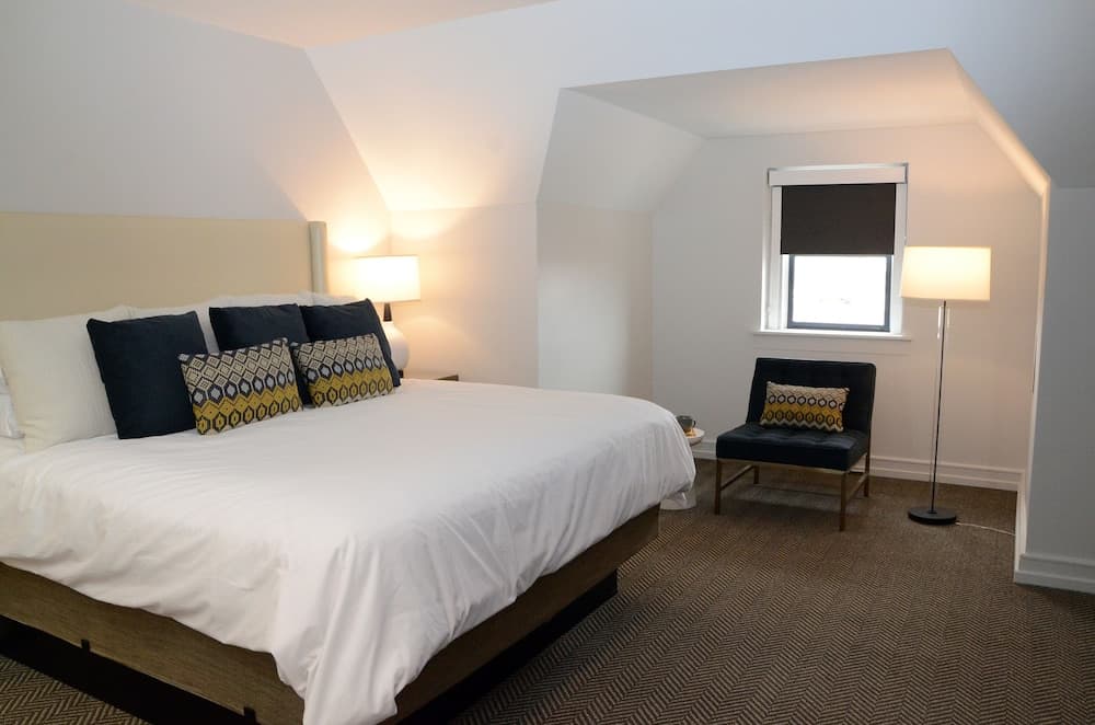 Samuel Elbert Hotel interior in Elberton, GA — gallery photo 2