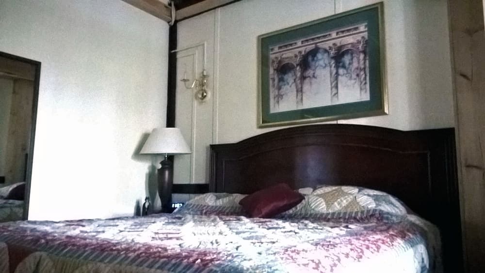 The Baseball Hotel gallery photo in Richfield Springs, NY — image 36