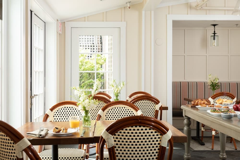 Vineyard Square Hotel & Suites gallery photo in Edgartown — image 16