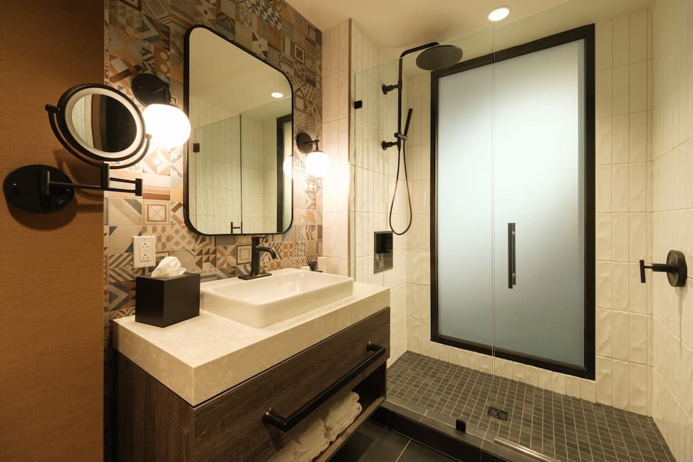 OS Hotel property views in Ocean Springs, MS — gallery photo 3