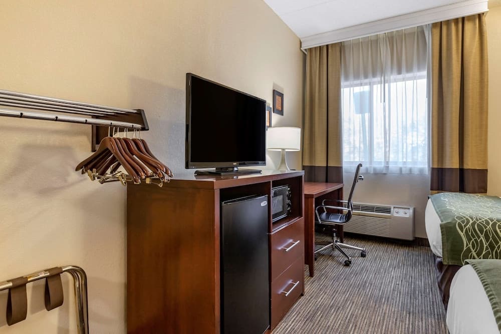 Comfort Inn Warren - Detroit North gallery photo in Warren, MI — image 24