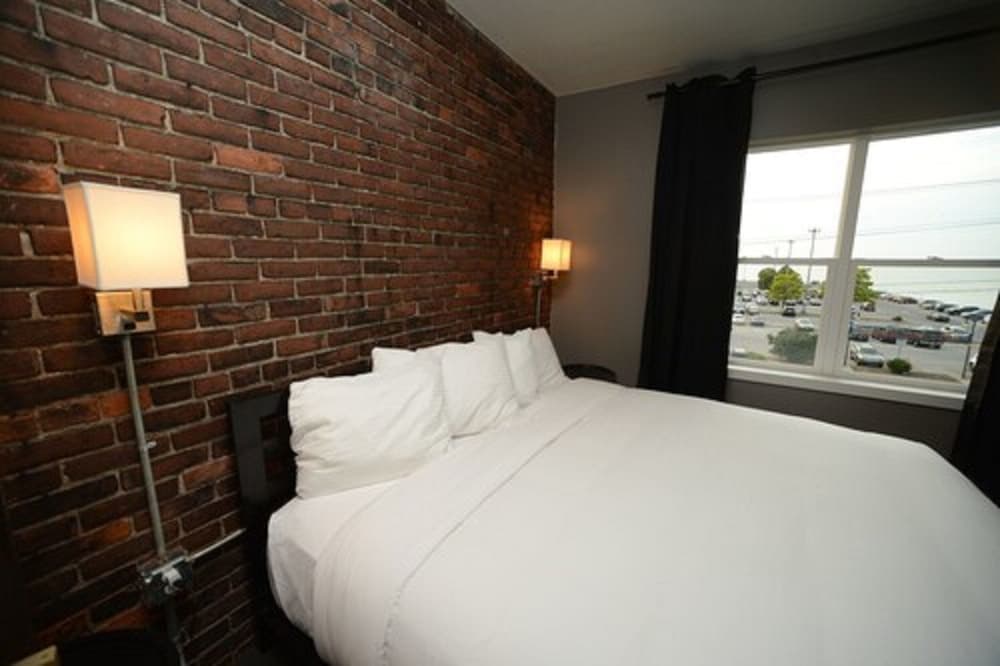 Hotel Kilbourne Downtown Sandusky gallery photo in Sandusky, OH — image 17