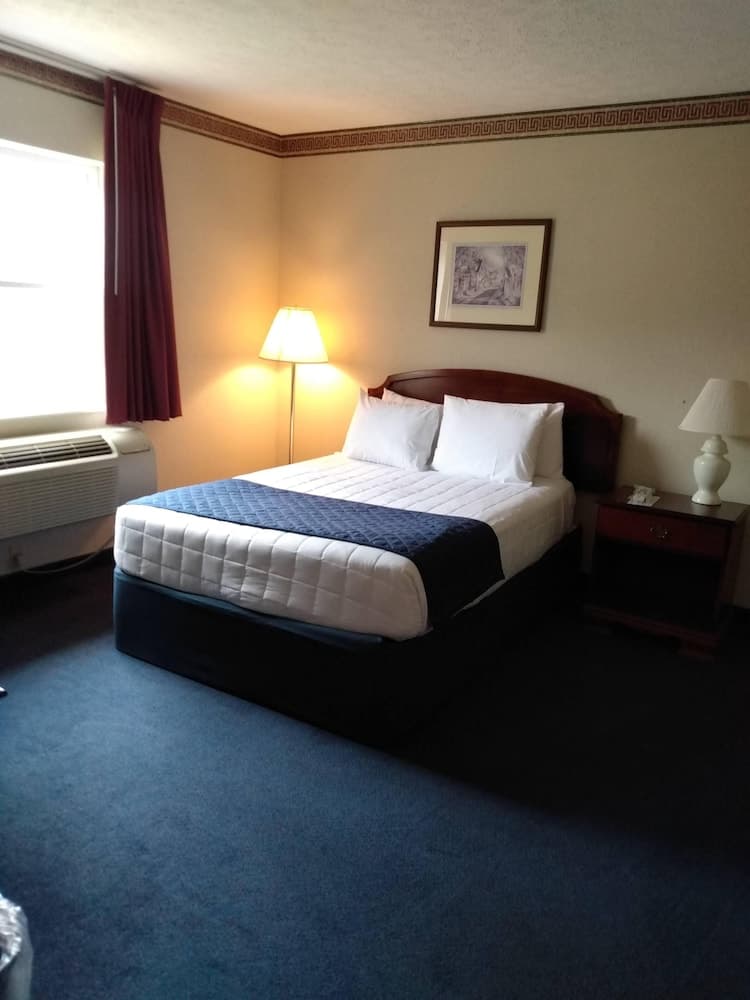 Dawson Inn property views in Meadow Bridge, WV — gallery photo 3