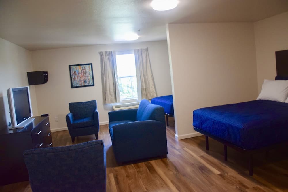 Stay Plus Extended Stay Suites gallery photo in Auburn, AL — image 10