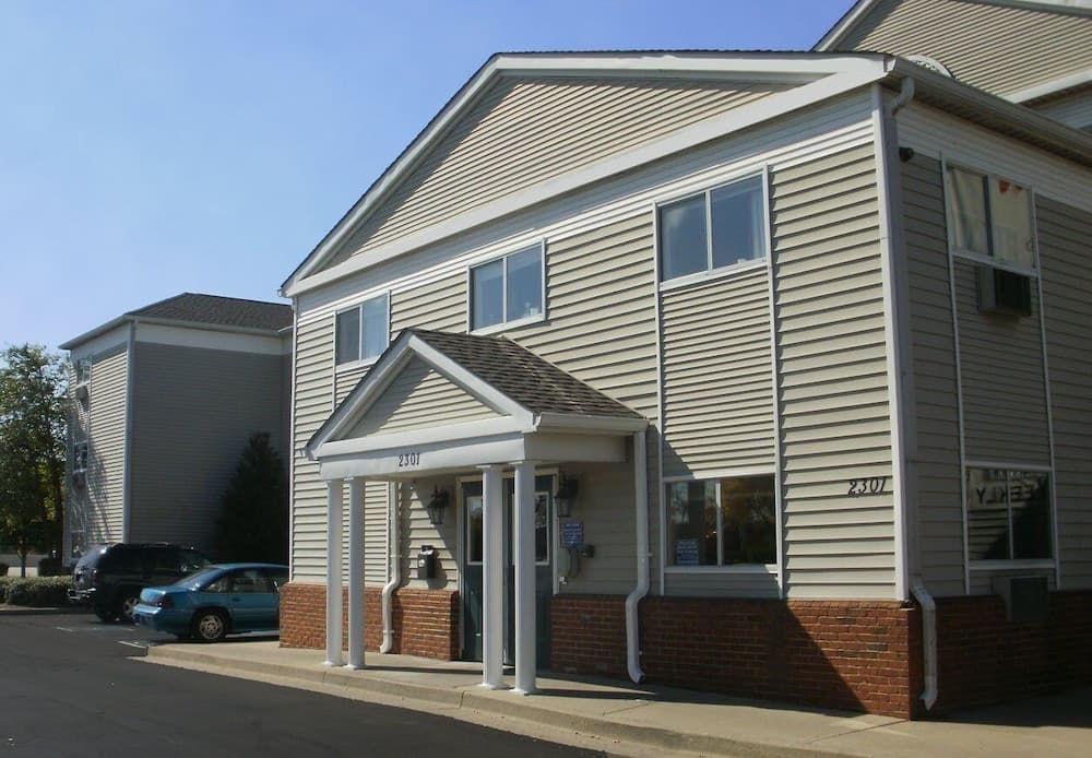 InTown Suites Extended Stay Indianapolis IN - I-70/Post Road featured exterior or lobby in Indianapolis, IN — similar hotel