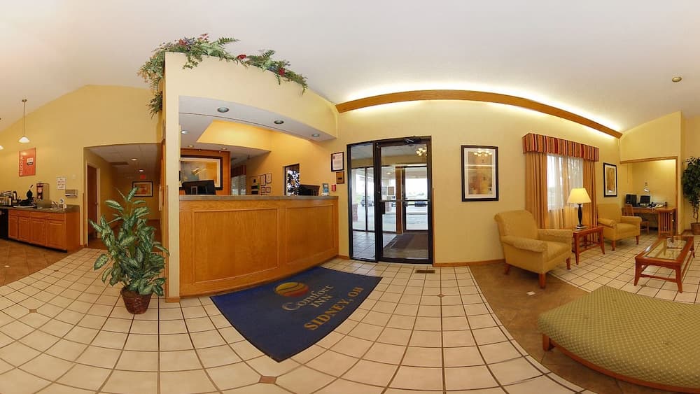Quality Inn Sidney interior in Sidney, OH — gallery photo 2