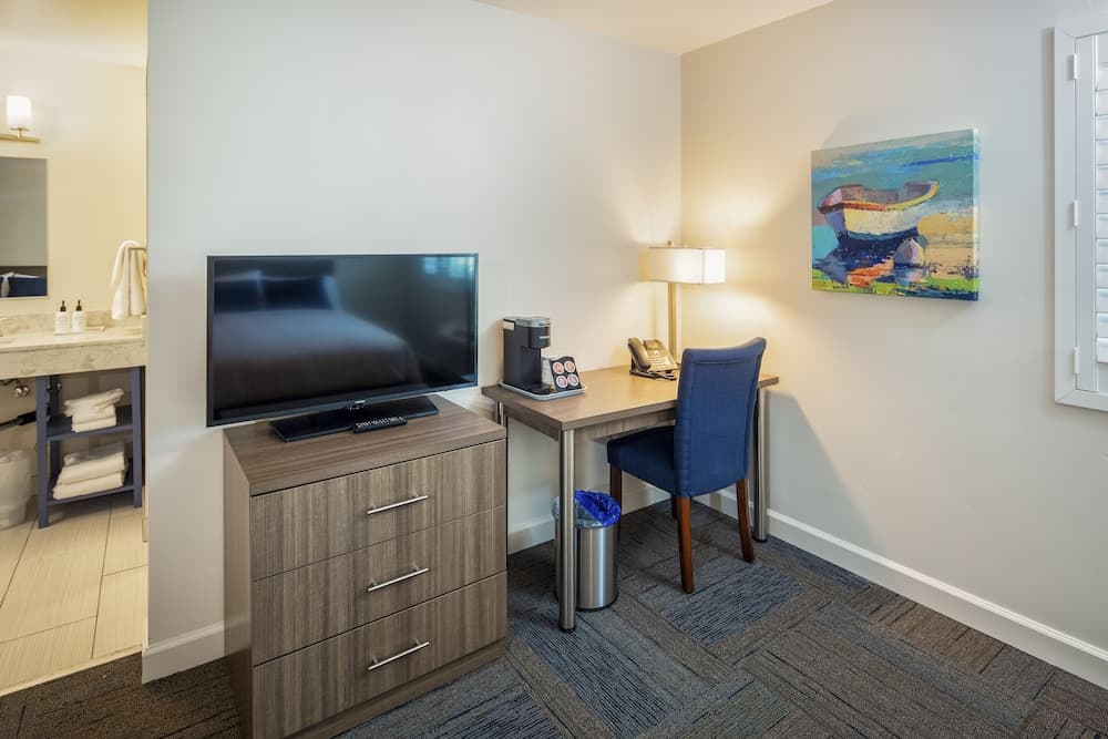 Inn At Moss Landing Point gallery photo in Moss Landing, CA — image 55