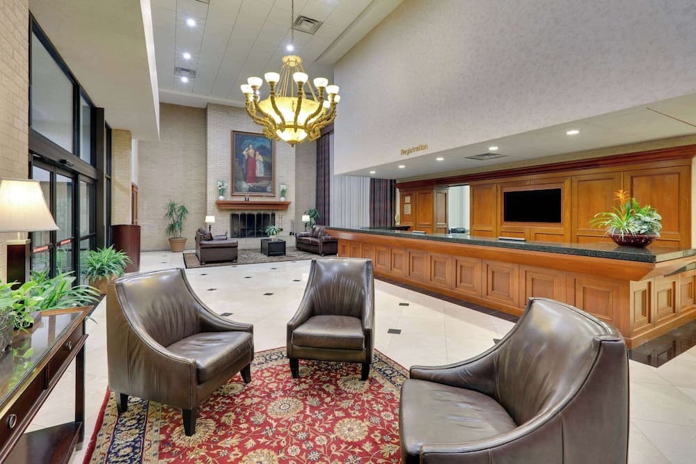 Wyndham Riverfront Little Rock interior in North Little Rock, AR — gallery photo 2