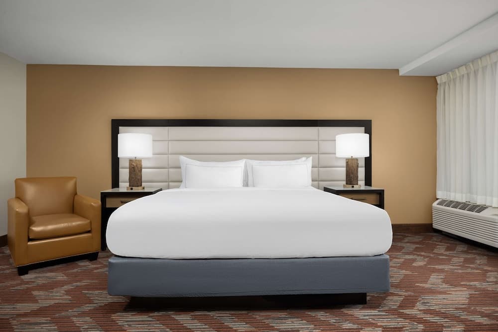DoubleTree by Hilton Greensboro Airport gallery photo in Greensboro, NC — image 9