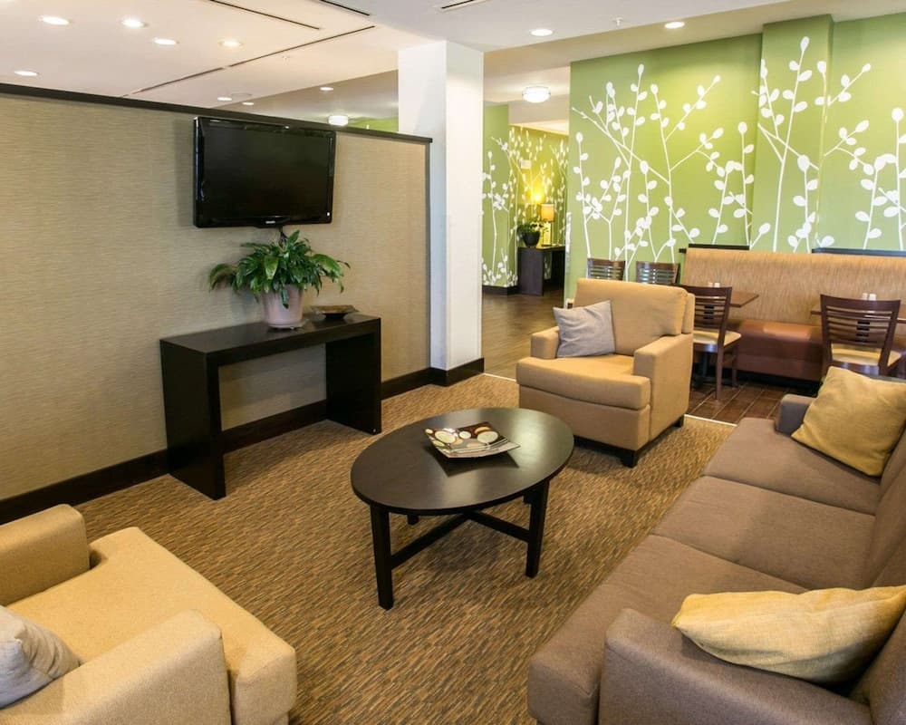 Sleep Inn & Suites Dripping Springs - Austin Area gallery photo in Dripping Springs, TX — image 62