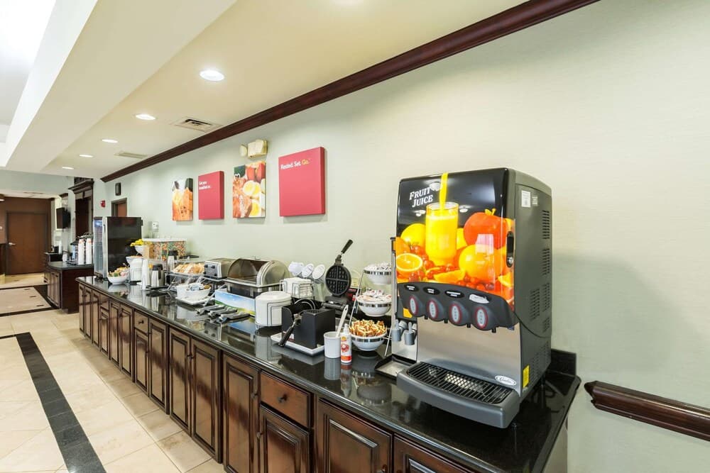 Comfort Suites Beaumont I-10 gallery photo in Beaumont, TX — image 12