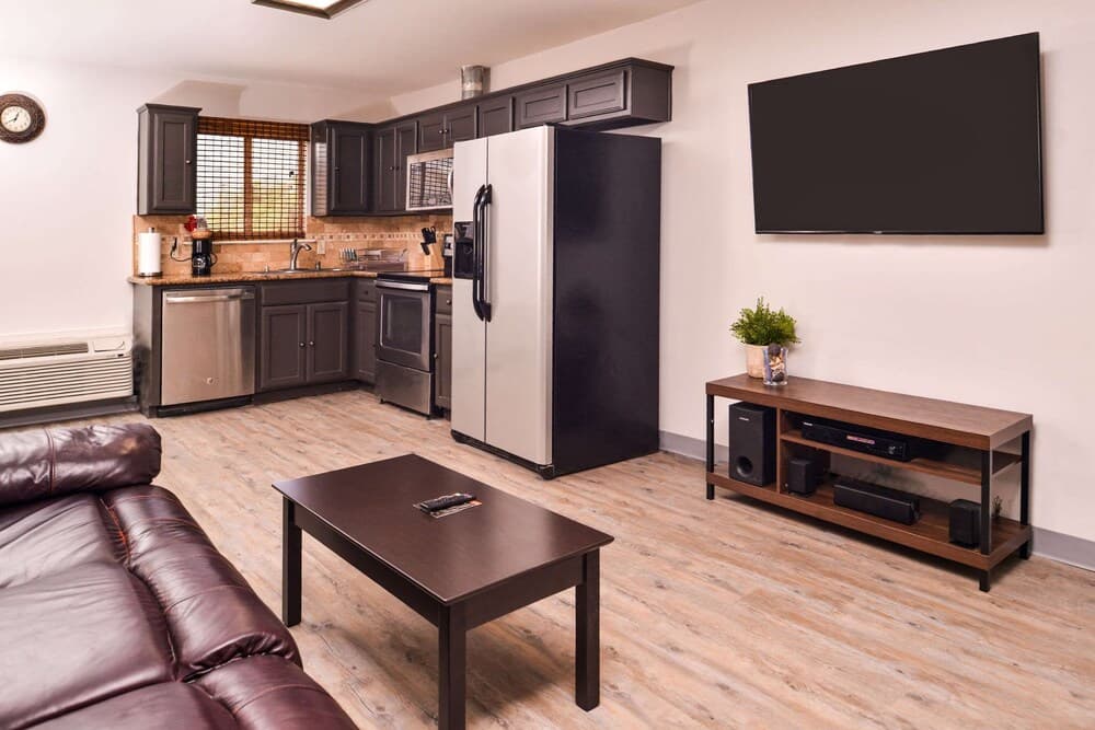 Quality Inn & Suites Beaumont gallery photo in Beaumont, TX — image 13
