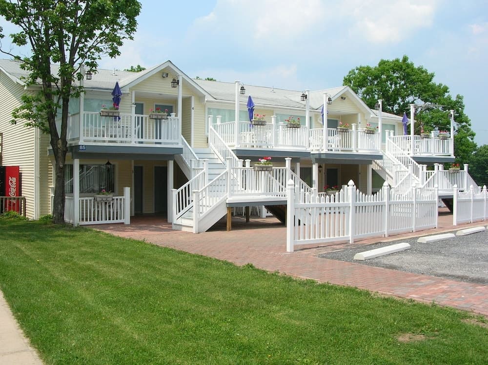 The Country Place Resort - Home of Zoom Flume Water Park — hotel in Wall, South Dakota