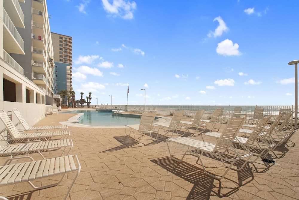 Ocean House Unit 1404 property views in Gulf Shores, AL — gallery photo 3