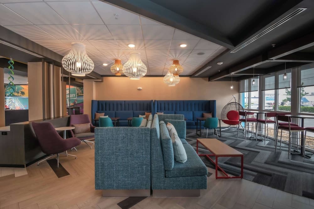Tru by Hilton Florida City interior in Florida City, FL — gallery photo 2