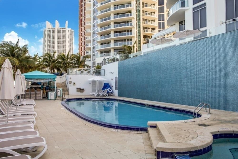 2 Br Luxury Suite In Marenas Beach Resort 2 Bedroom Condo by RedAwning interior in Sunny Isles Beach, FL — gallery photo 2
