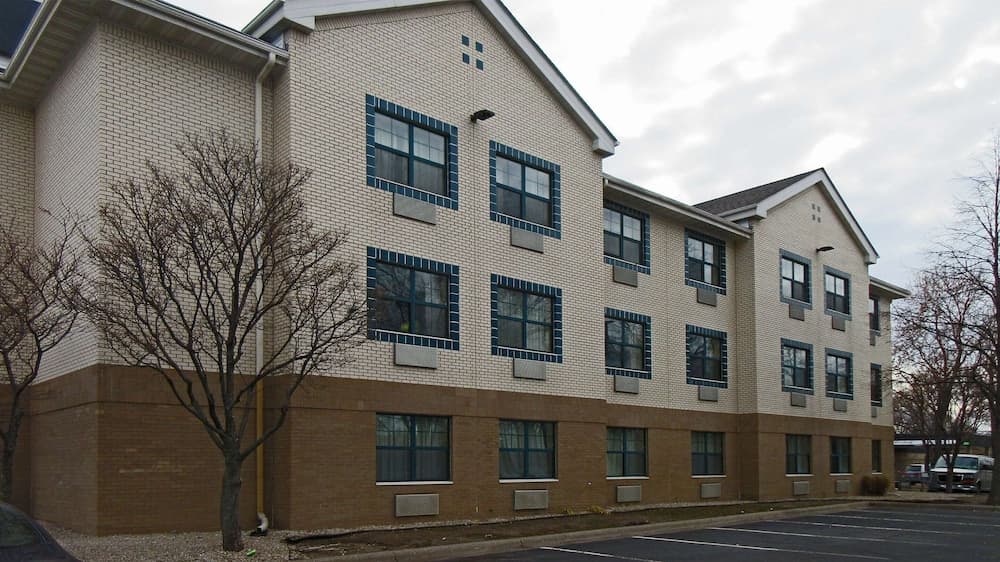 Suburban Studios Minneapolis Bloomington featured exterior or lobby in Bloomington, MN — similar hotel