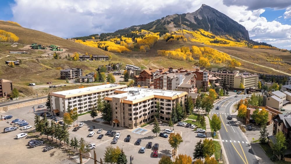 The Grand Lodge by Traverse Hospitality (No Resort Fees) featured exterior or lobby in Crested Butte, CO — similar hotel
