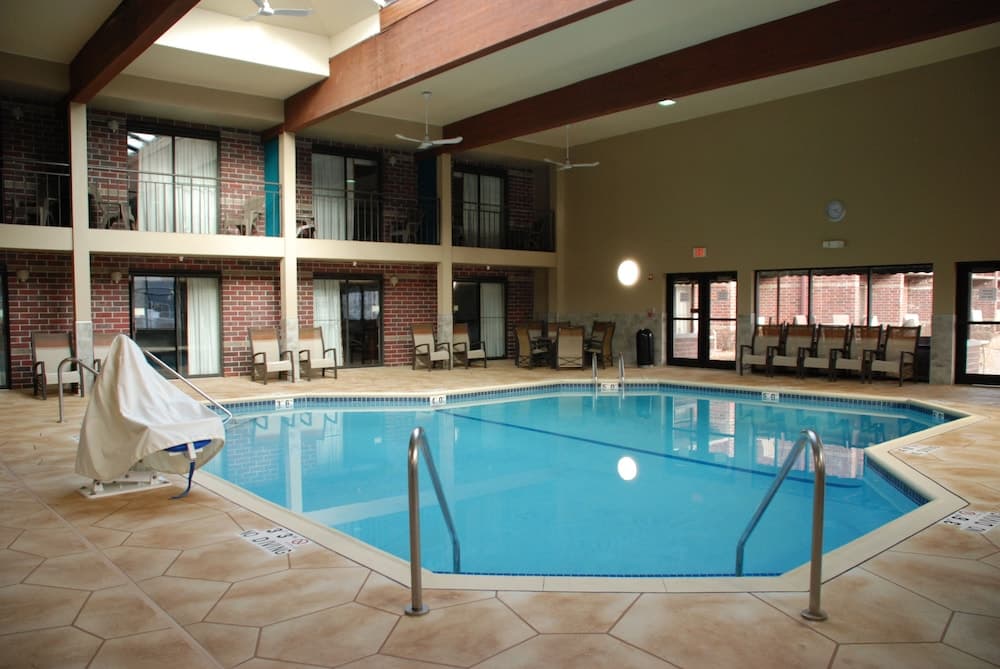 Express Suites Riverport Inn & Suites gallery photo in Winona, MN — image 36