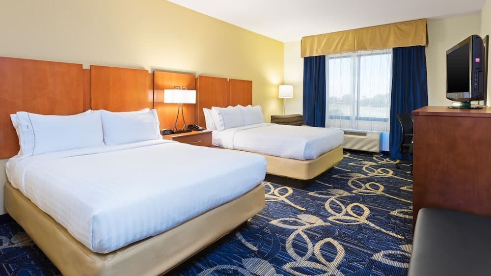 Holiday Inn Express & Suites Midland Loop 250 by IHG interior in Midland, TX — gallery photo 2