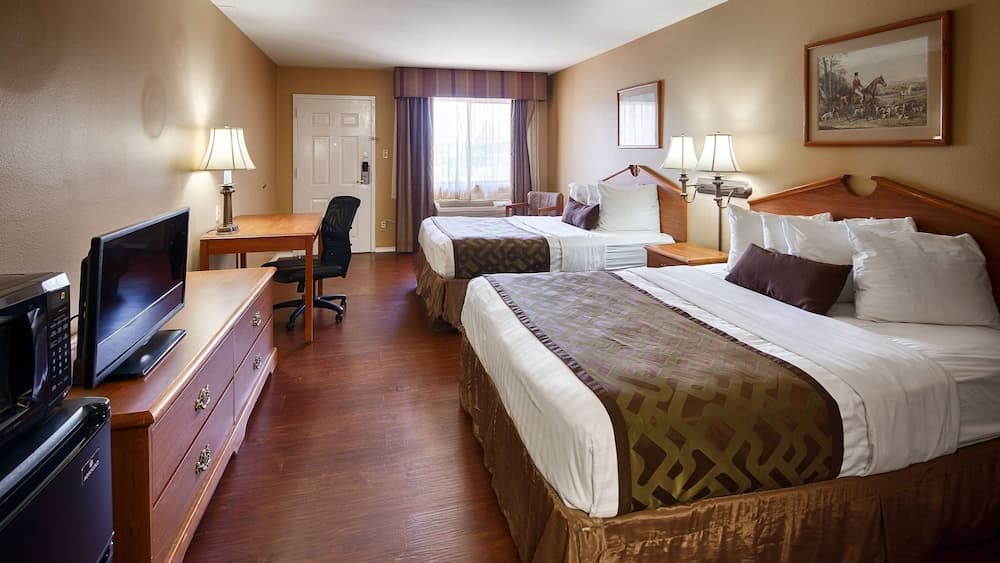 Americas Best Value Inn & Suites Sonora featured exterior or lobby in Sonora, TX — similar hotel