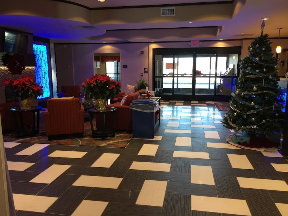 Comfort Suites Uniontown interior in Uniontown, PA — gallery photo 2