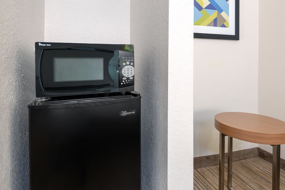 Holiday Inn Express & Suites Naples North - Bonita Springs by IHG gallery photo in Bonita Springs, FL — image 48