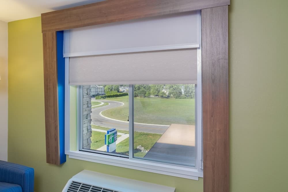 Holiday Inn Express & Suites Elkhart North by IHG property views in Elkhart, IN — gallery photo 3