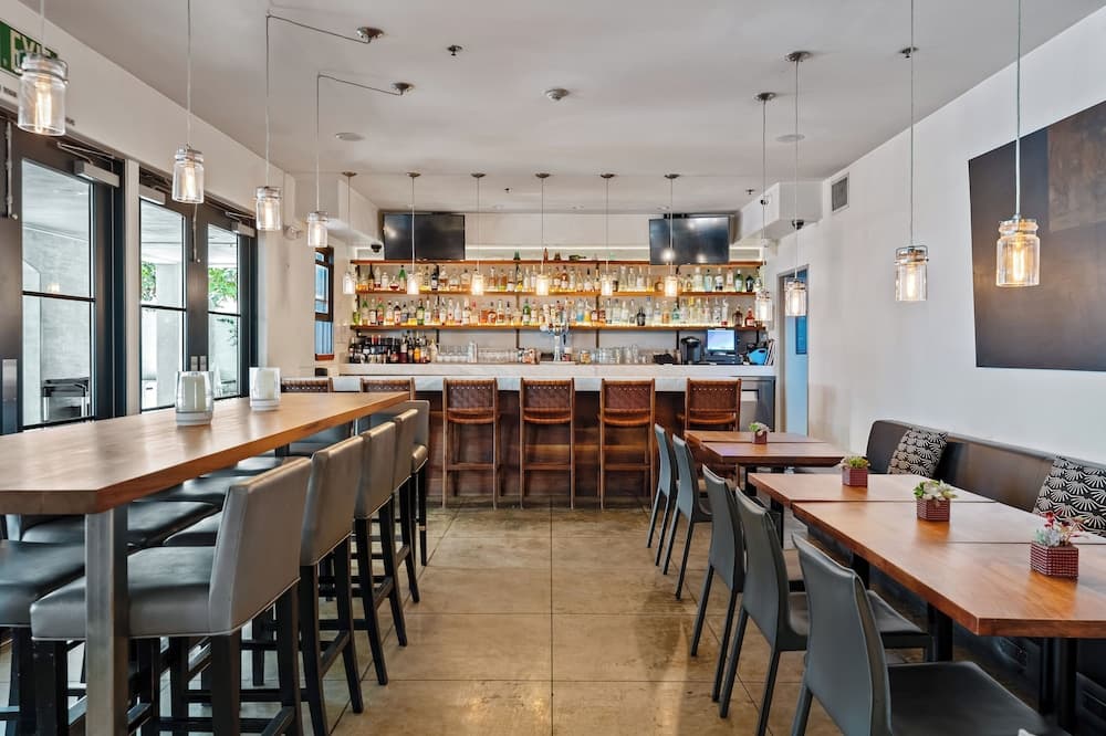 Hotel Casa 425 + Lounge interior in Claremont, CA — gallery photo 2