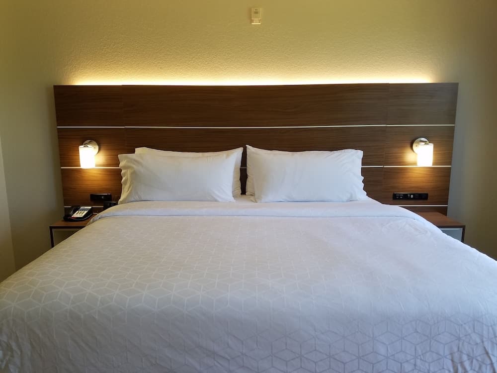 Daytona Speedway Hotel interior in Daytona Beach, FL — gallery photo 2
