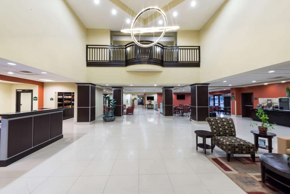 Wingate by Wyndham Lake Charles Casino Area property views in Lake Charles, LA — gallery photo 3