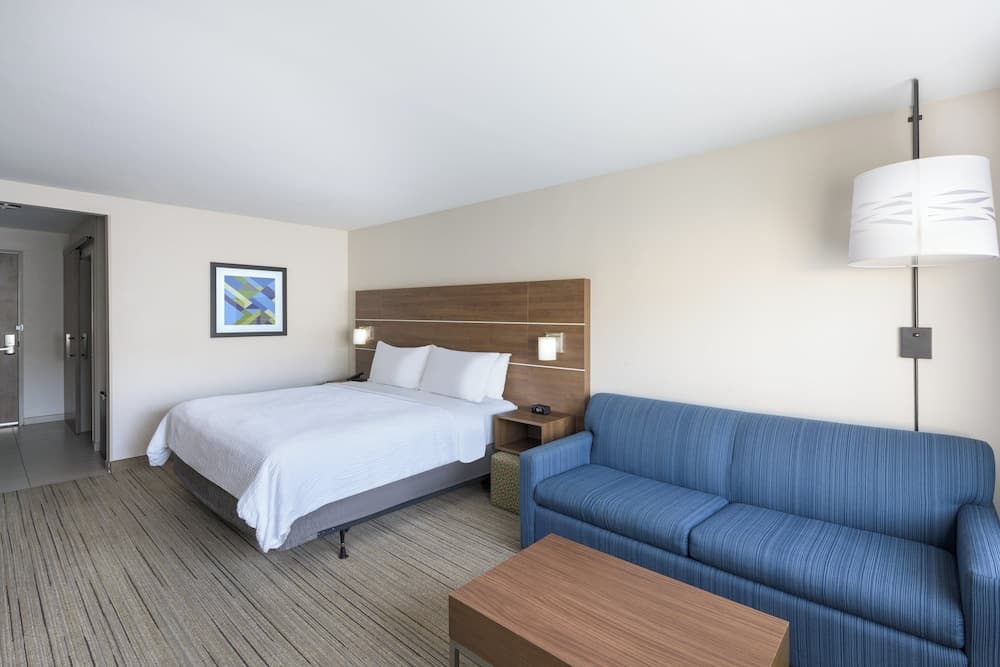 Holiday Inn Express & Suites Phoenix East - Gilbert by IHG gallery photo in Gilbert, AZ — image 17
